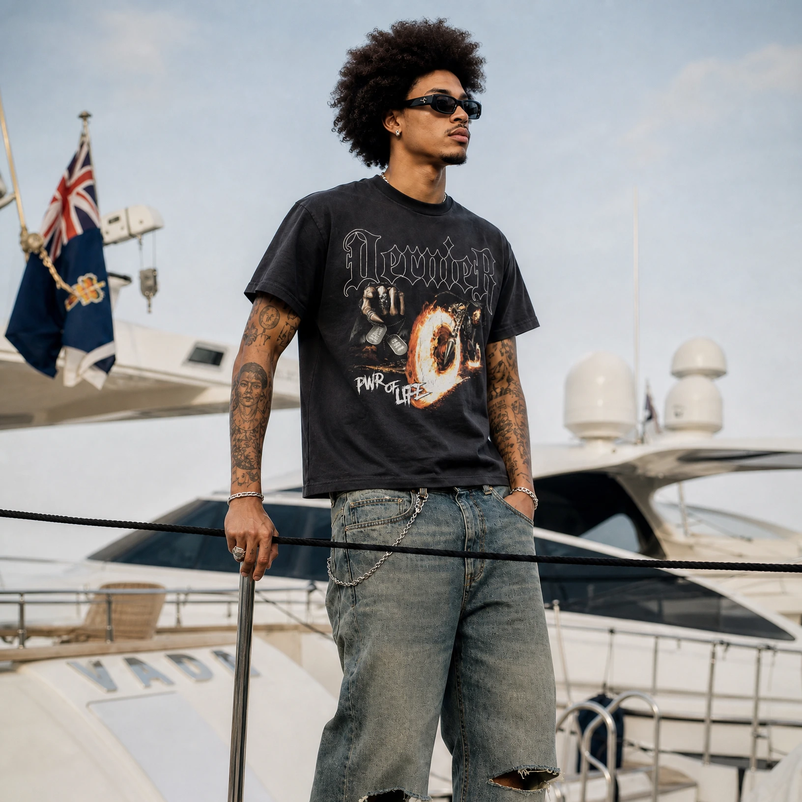 Dernier Graphic Tee
